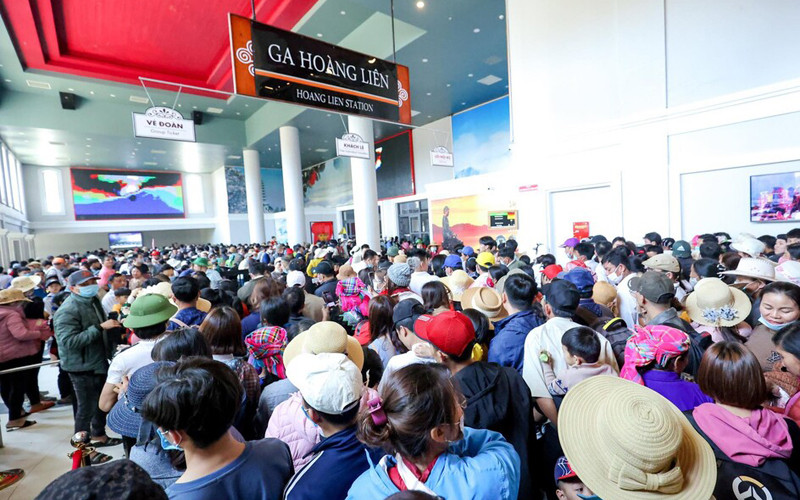 Xem xét hạn chế các sự kiện, hoạt động tập trung đông người không cần thiết. (Ảnh minh họa: ST)