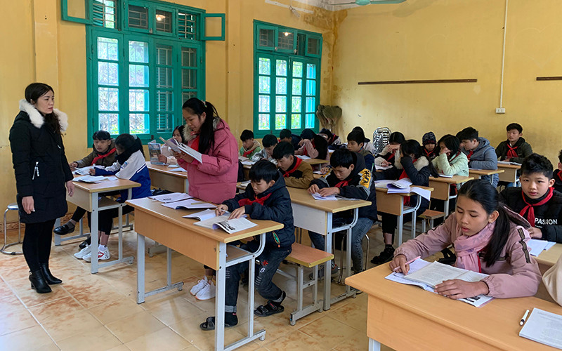 Học sinh tại Tuyên Quang đi học trở lại vào thứ hai, ngày 22-2-2021