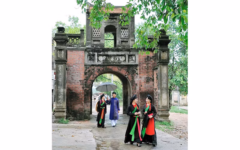 Cổng làng Thổ Hà.　 