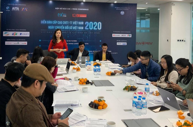 Họp báo trước thềm Diễn đàn Cấp cao CNTT-TT Việt Nam - Ngày Chuyển đổi số Việt Nam 2020 chiều 8-12.