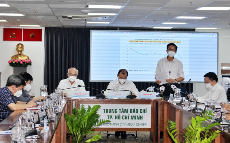 Toàn cảnh cuộc họp.