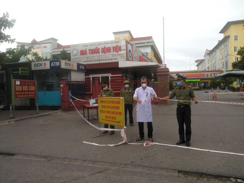 Từ 6 giờ sáng nay, 9-6, Bệnh viện đa khoa Hà Tĩnh đã hoạt động trở lại.