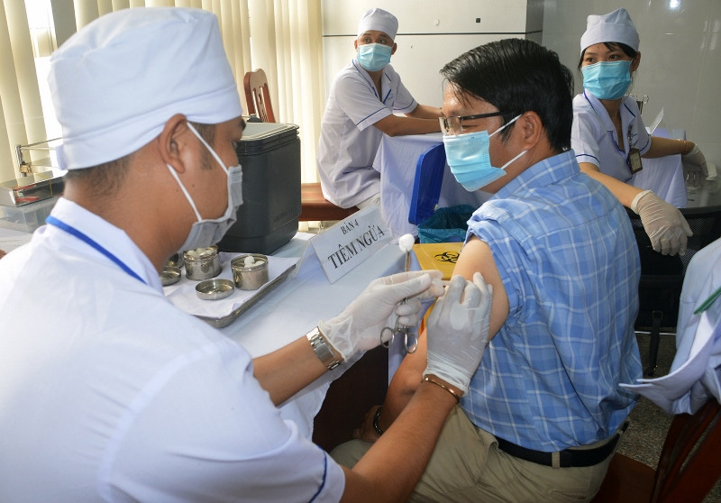 Tăng cường tiêm ngừa Covid-19 cho người dân Sóc Trăng.