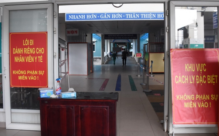 Bệnh viện dã chiến Hoà Vang, khu vực dành riêng cho nhân viên y tế.