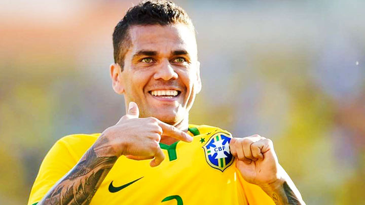 Dani Alves chinh phục kỷ lục