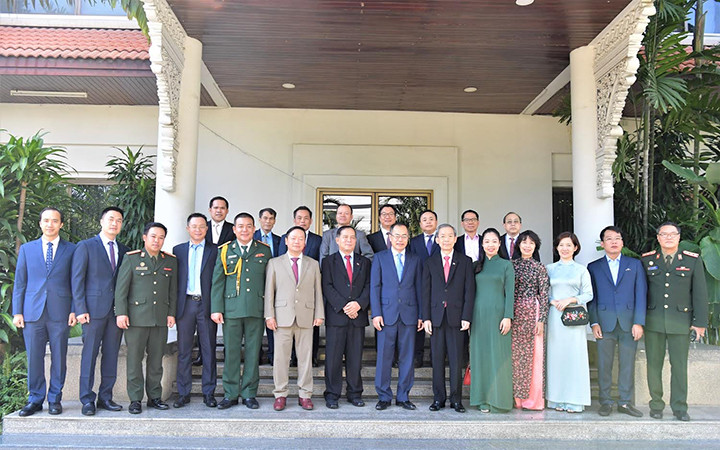 Đại sứ quán Việt Nam tại Thái Lan chúc mừng Quốc khánh Lào.