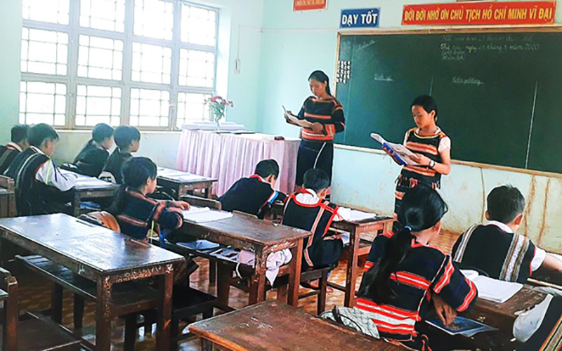 Tiết học tiếng Gia Rai tại Trường tiểu học Lý Thường Kiệt, xã Ia Vê, huyện Chư Prông.