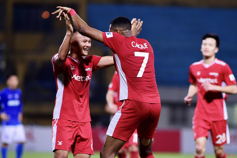 Chỉ kém HAGL ba điểm, Viettel hướng tới chiến thắng thuận lợi trước TP Hồ Chí Minh. (Ảnh: TRẦN HẢI)