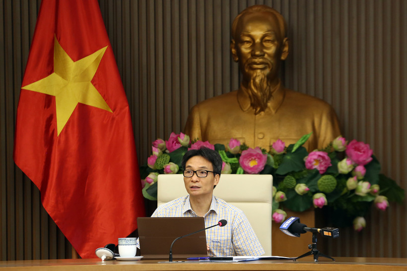Phó Thủ tướng Vũ Đức Đam chủ trì cuộc họp Ban Chỉ đạo Quốc gia phòng, chống Covid-19. (Ảnh: VGP)
