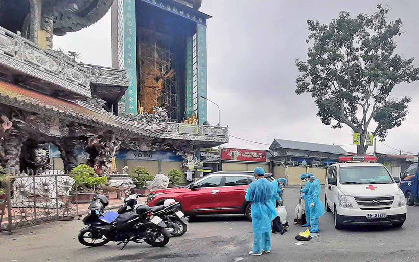 Lực lượng chức năng triển khai phun khử khuẩn tại khu vực BN3141 từng đến tại Đà Lạt.