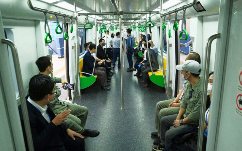 Ngày đầu vận hành của tàu Cát Linh - Hà Đông được người dân đón nhận, tham gia khá tốt.