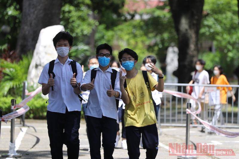 Thí sinh kỳ thi vào lớp 10 tại Hà Nội năm 2021. Ảnh: HÀ NAM