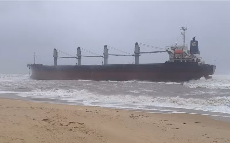 Tàu VTB Star có trọng tải khoảng 26 nghìn tấn bị mắc cạn