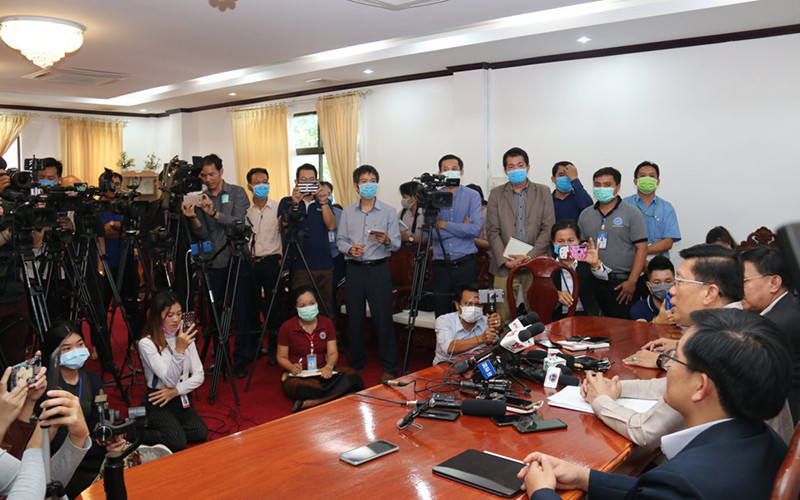 Các cuộc họp báo về Covid-19 luôn được truyền thông tại Lào quan tâm.