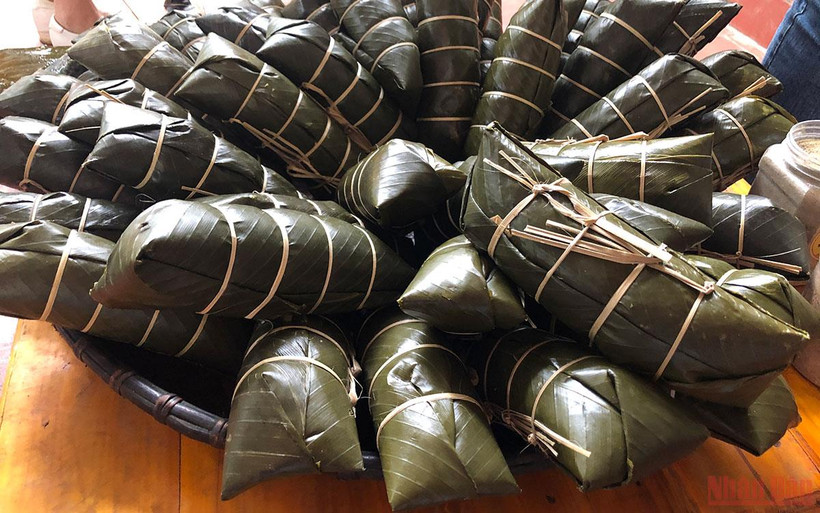 Ý nghĩa của bánh chưng gù