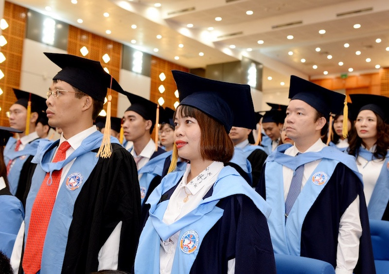 Tại lễ trao bằng Tiến sĩ của Trường đại học Kinh tế quốc dân (Ảnh minh hoạ) 