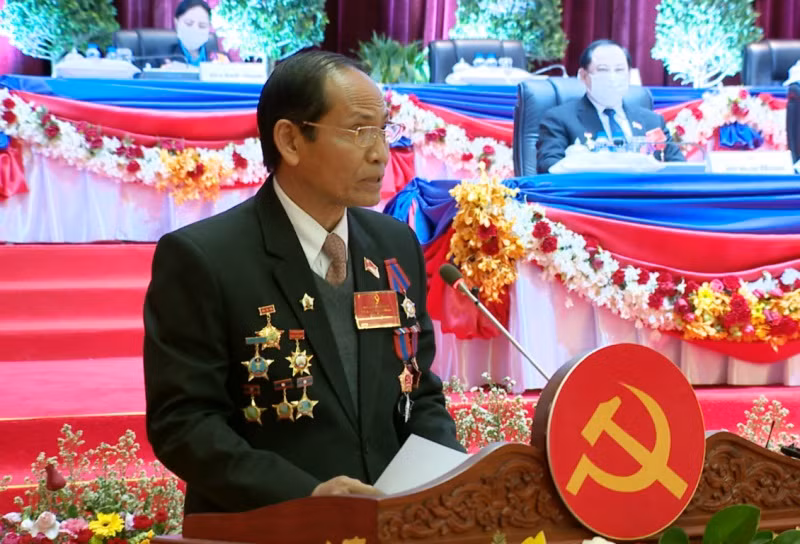 Đại diện Ban bầu cử của Đại hội thông báo một số quy định tại Đại hội, ngày 14-1.