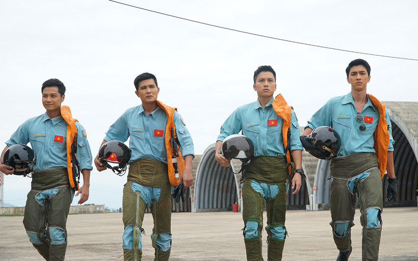 Các diễn viên Thanh Sơn, Quang Sự, Mạnh Quân và Bình An (từ trái qua) trong phim.