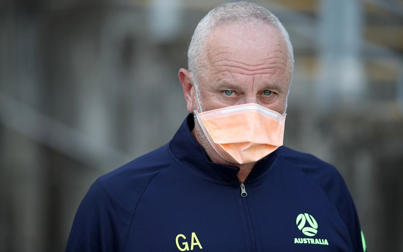 Huấn luyện viên Graham Arnold đang đứng trước nguy cơ bỏ lỡ 2 trận đấu vòng loại World Cup liên tiếp của Australia. (Ảnh: Getty Images)