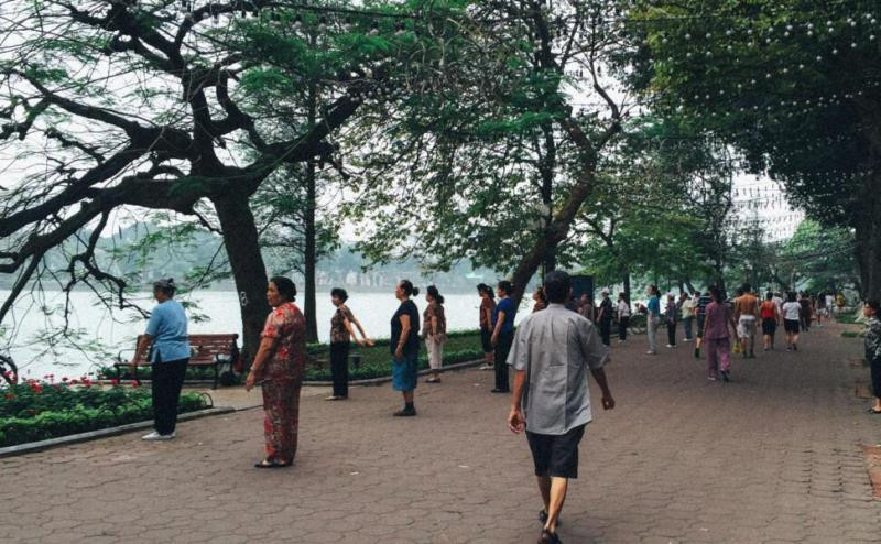 Từ 18 giờ ngày 8/7, TP Hà Nội yêu cầu người dân tạm dừng các hoạt động thể dục, thể thao ngoài trời để phòng, chống dịch.