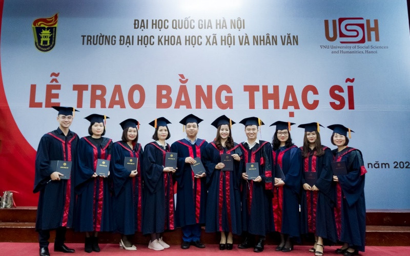 Tốt nghiệp đại học loại khá trở lên được xét tuyển thẳng học thạc sĩ.