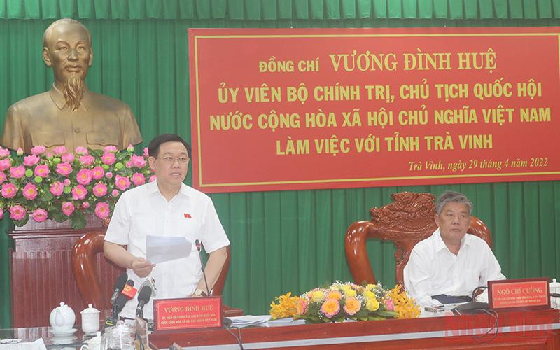 Chủ tịch Quốc hội Vương Đình Huệ phát biểu tại buổi làm việc.