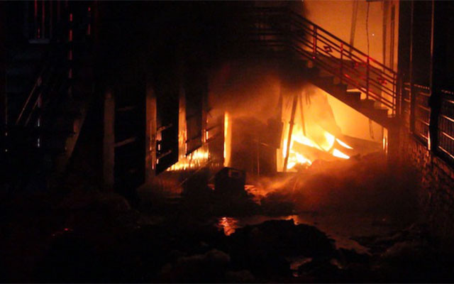 Ảnh tư liệu: Hiện trường vụ cháy sáu căn nhà tại ở phường Phước Tân, TP Biên Hòa, Đồng Nai, rạng sáng ngày 11-5-2020. (Ảnh: THIÊN VƯƠNG) 