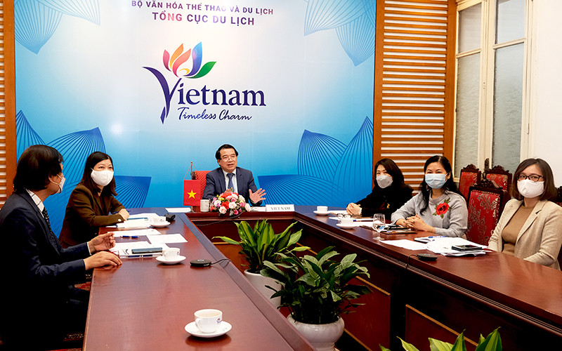 Phiên họp tại đầu cầu Hà Nội. (Ảnh: Tổng cục Du lịch)