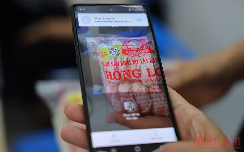 Hợp tác xã Công nghệ cao Huế (Thừa Thiên Huế) ứng dụng mã QR truy xuất nguồn gốc sản phẩm.