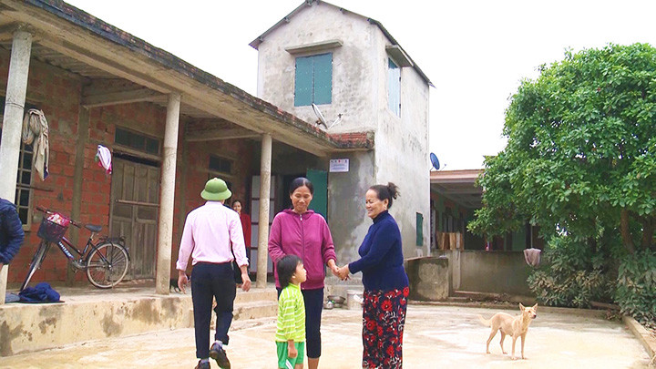 Nhiều nhà chòi tránh bão, lụt ở xã Sơn Thủy, huyện Lệ Thủy phát huy tác dụng trong trận lũ lớn vừa qua.