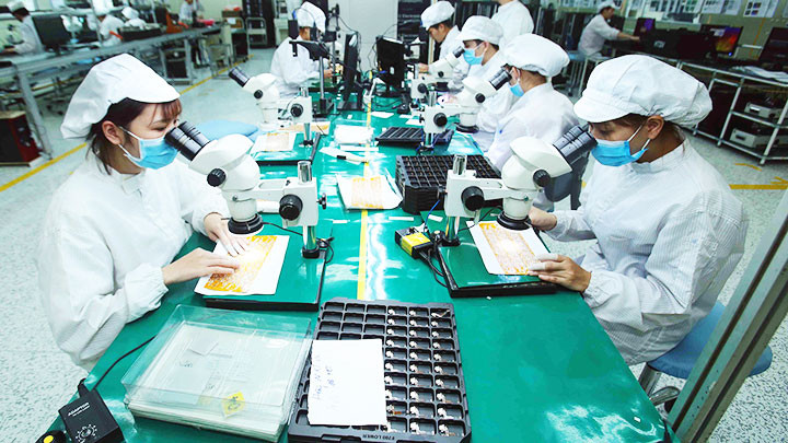 Các doanh nghiệp đều có nhu cầu tuyển dụng lao động có tay nghề cao. Ảnh: QUÝ MAI