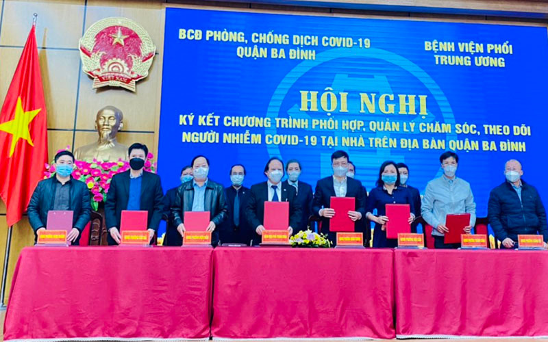 Bệnh viện Phổi Trung ương ký kết hợp tác với các phường thuộc quận Ba Đình.