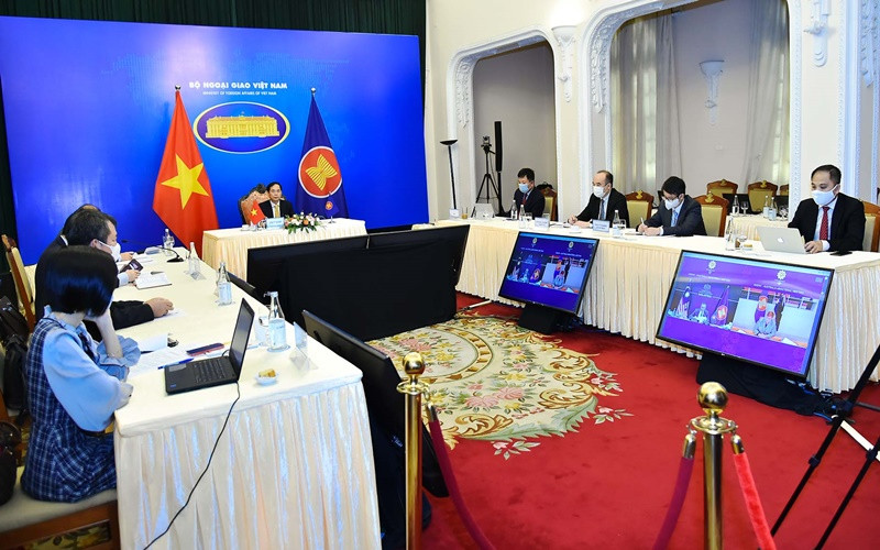 Bộ trưởng Ngoại giao Bùi Thanh Sơn tham dự Hội nghị từ đầu cầu Hà Nội. (Ảnh do báo Thế giới và Việt Nam cung cấp)