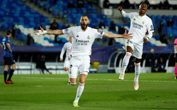 K. Benzema ghi bàn mở tỷ số cho Real Madrid.