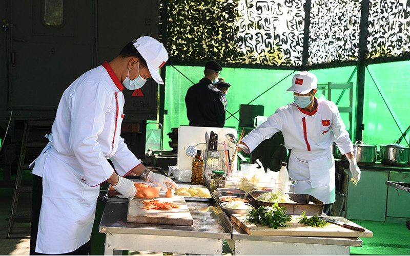 Đội tuyển Bếp dã chiến QĐND Việt Nam đã thi đấu khởi sắc và đạt kết quả tốt. Ảnh: TRỌNG HẢI