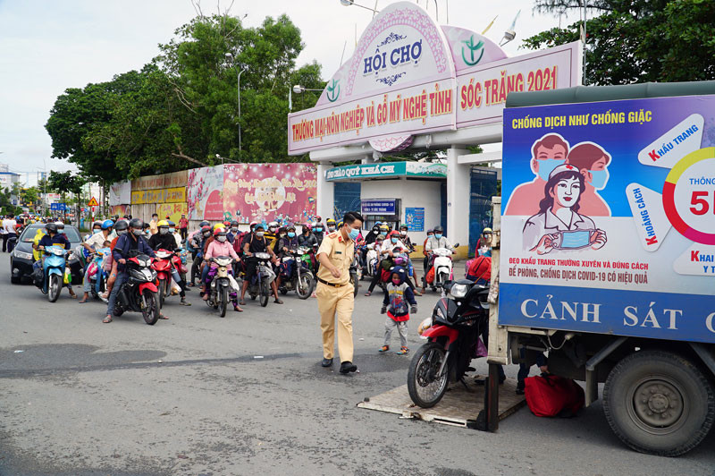 Sóc Trăng tổ chức đón và hỗ trợ người dân trở về từ các tỉnh, thành phố.