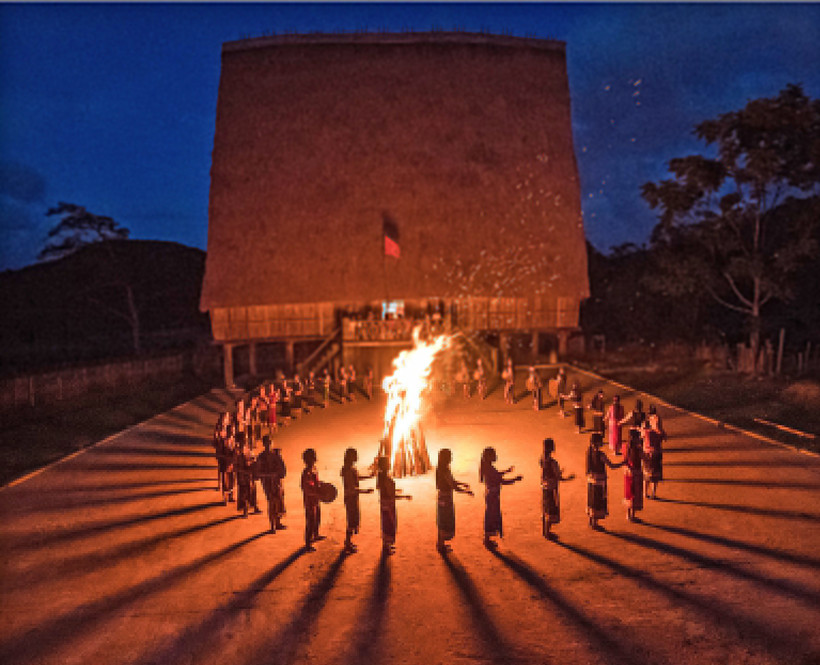 Đêm hội buôn làng. Ảnh: HÒA CAROL: Báo Dân tộc và Phát triển.