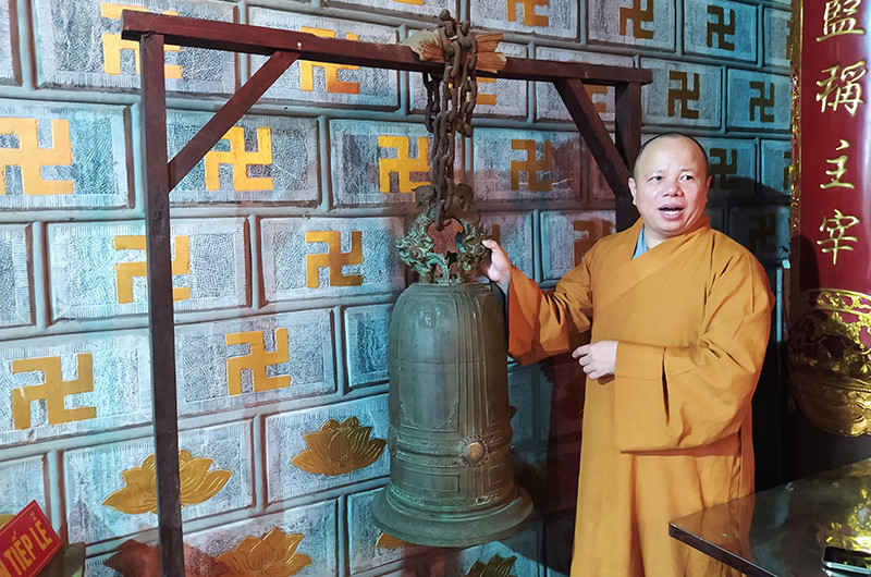 Thượng tọa Thích Thanh Cường chia sẻ về quá trình xây chùa. 