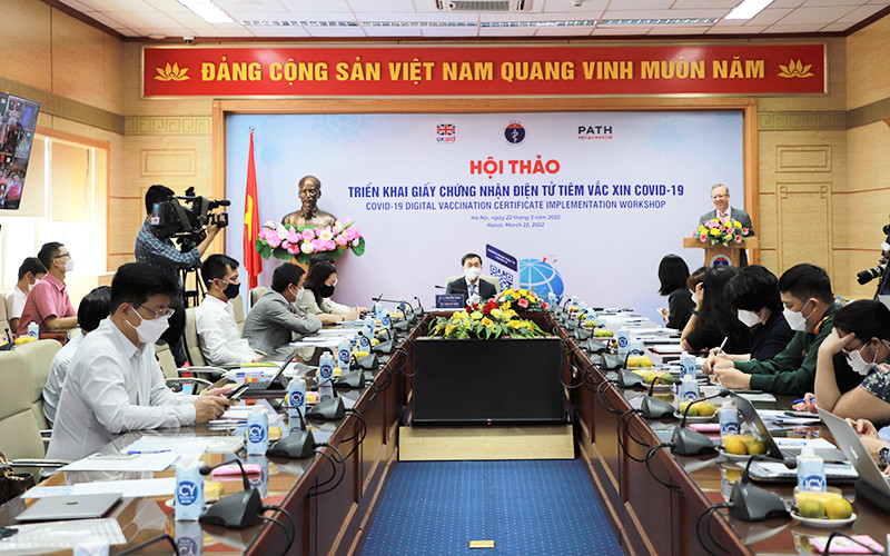 Hội thảo triển khai chứng nhận điện tử tiêm vaccine phòng Covid-19. Ảnh: Cổng thông tin Bộ Y tế
