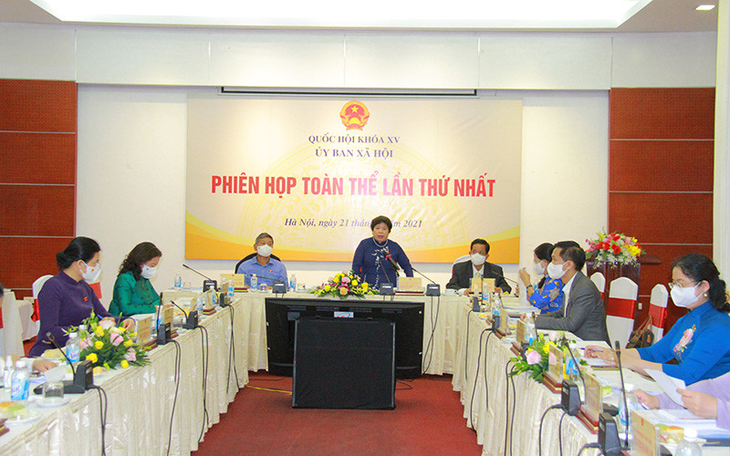 Toàn cảnh Phiên họp toàn thể lần thứ nhất của Ủy ban Xã hội khóa XV.