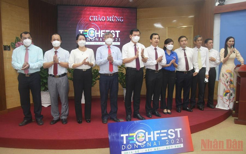 Lãnh đạo tỉnh Đồng Nai dự Lễ khai mạc Techfest DongNai 2021.
