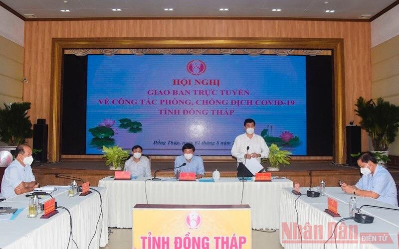 Chủ tịch Ủy ban nhân dân tỉnh Đồng Tháp Phạm Thiện Nghĩa phát biểu tại hội nghị Giao ban trực tuyến về công tác phòng, chống dịch Covid-19 (ảnh: HỮU NGHĨA).