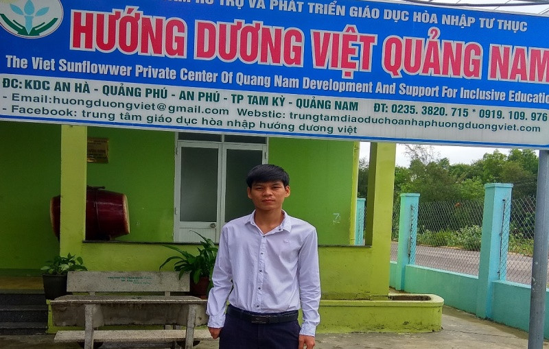 Nguyễn Kỳ Nam bên ”ngôi nhà thứ hai” của mình.