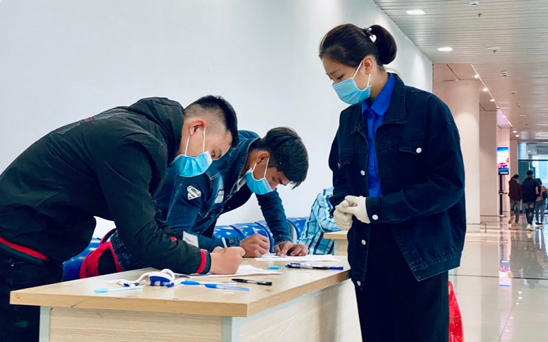 Hướng dẫn khai báo y tế tại Cảng hàng không quốc tế Cát Bi (Hải Phòng).