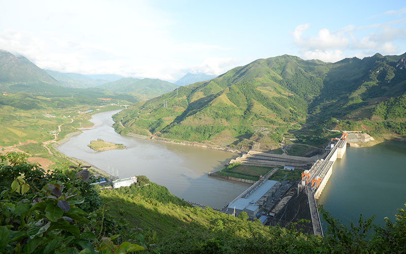 Cho vay đầu tư Dự án Nhà máy Thủy điện Sơn La. 