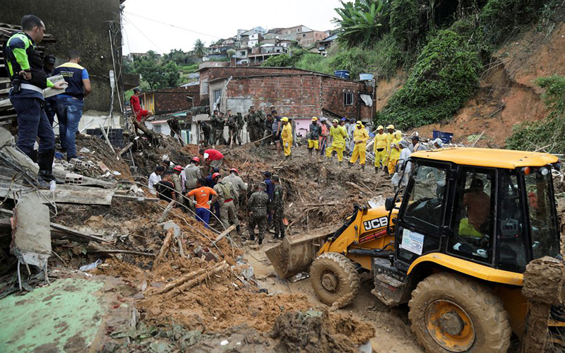 Hơn 100 người mất tích hoặc thiệt mạng do mưa lũ tại Brazil