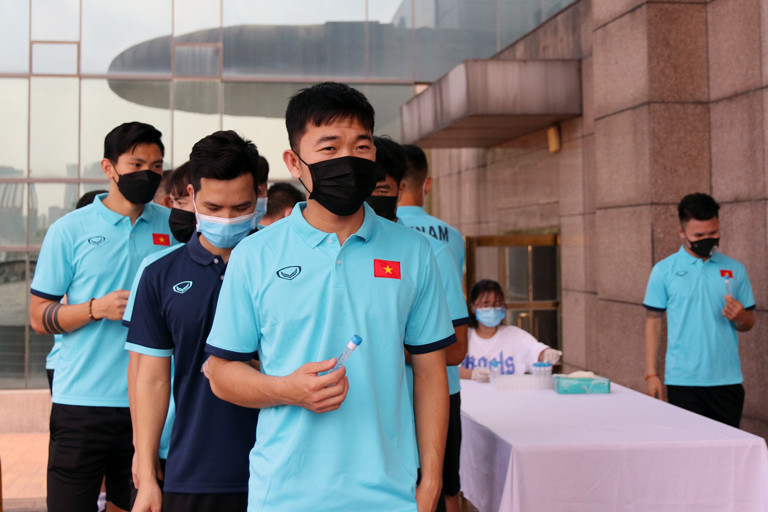 Đội tuyển Việt Nam tuân thủ chặt chẽ các quy định, biện pháp phòng, chống dịch tại các đợt tập trung. (Ảnh: VFF)