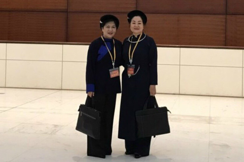 Chị Hoàng Thị Bình (bên phải). (Ảnh: Chị Hoàng Thị Bình cung cấp)