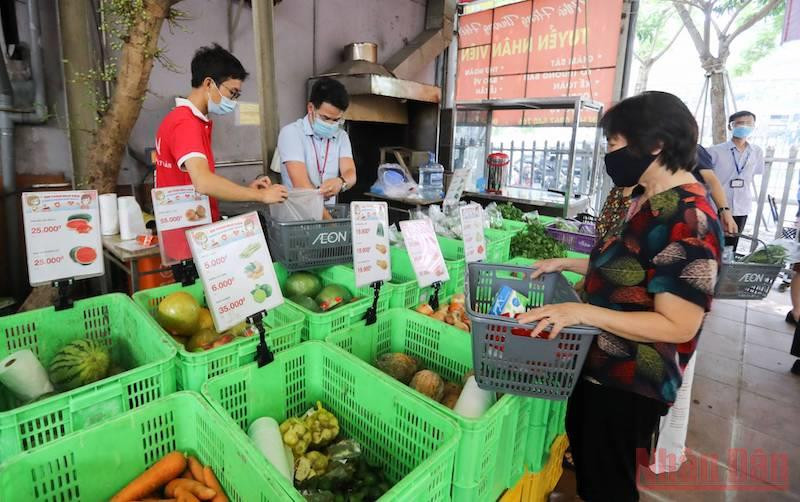 Hà Nội triển khai điểm bán hàng lưu động phục vụ người dân khi giãn cách