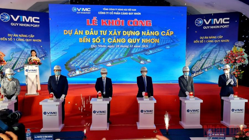 Công ty cổ phần Cảng Quy Nhơn khởi công Dự án đầu tư xây dựng nâng cấp Bến số 1 Cảng Quy Nhơn. (Ảnh: CÁT HÙNG)